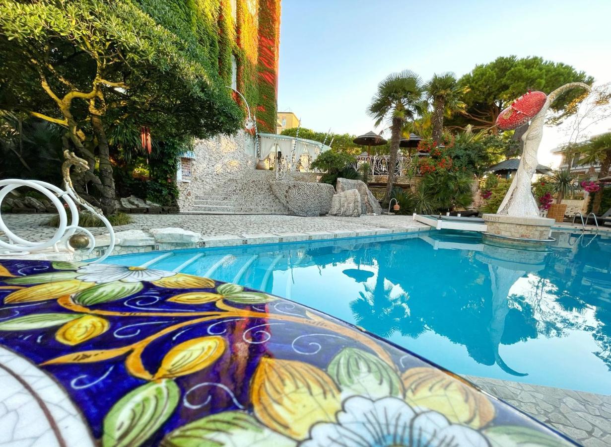 Milton Boutique Hotel - Adults Only Lido di Jesolo Exterior foto